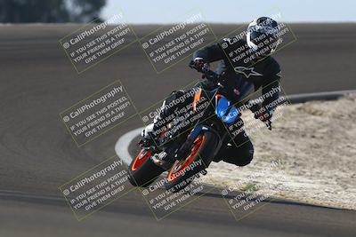 media/Nov-02-2025-Lets Ride (Sun) [[f7a3caa734]]/B Group/1220pm (Turn 2 Outside)/